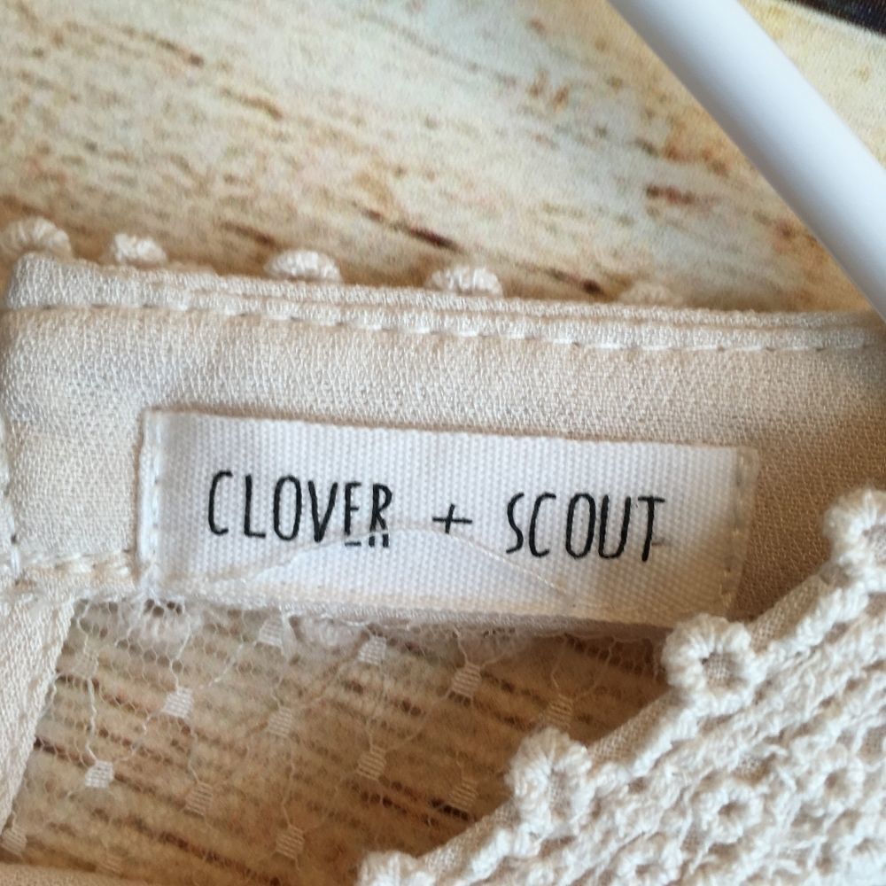 CLOVER + SCOUT LACE DETAIL TOP IN CREAM - Picture 5 of 9